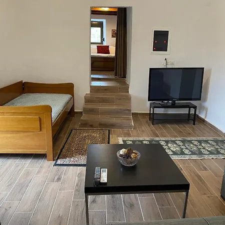 Nigos Hébergement de vacances *